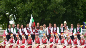 Овации за танцов състав Хемус Враца