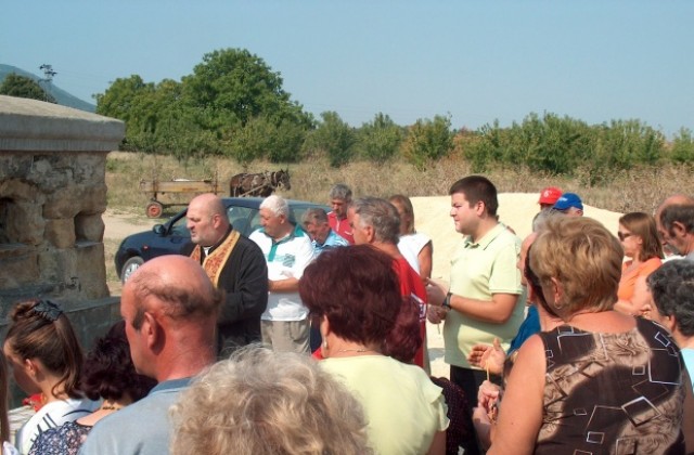 Възстановиха пресъхнала от 40 години чешма в Брестник