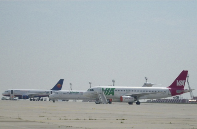 Едномилионният пътник на летището е двегодишната Мая