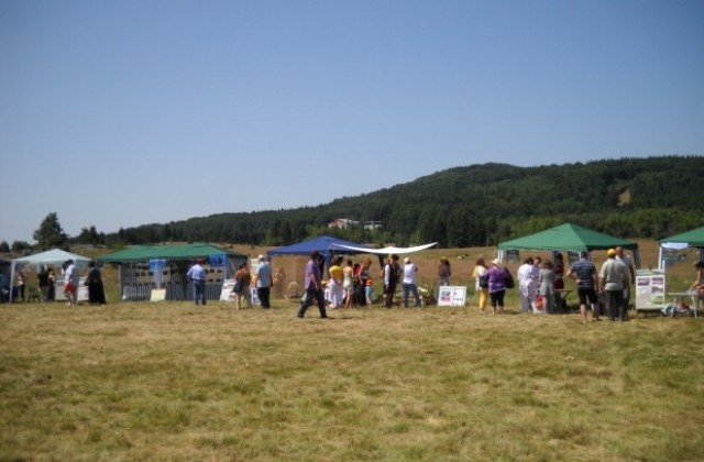 Събор „Девет песни от извора”