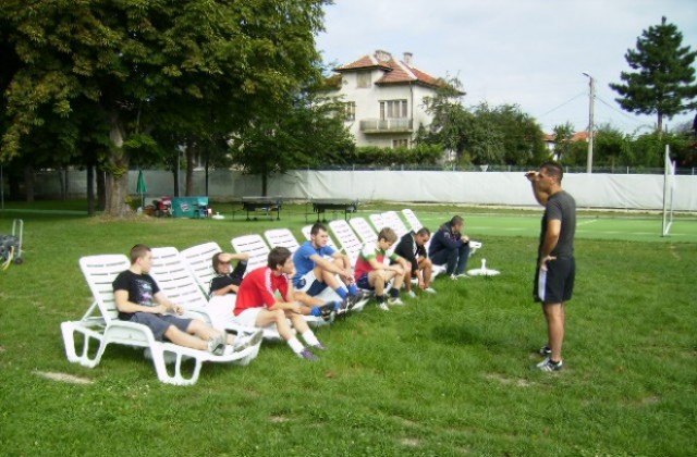 Юношите старша възраст на Бузлуджа тръгнаха с победа