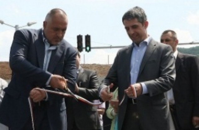 Бойко Борисов открива ремонтирания Дунав мост и площада