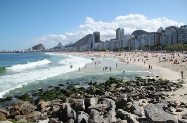 В страната на оскъдните бикини ислямското було настъпва