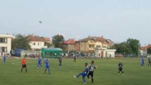 Спартак загуби дербито срещу Нефтохимик