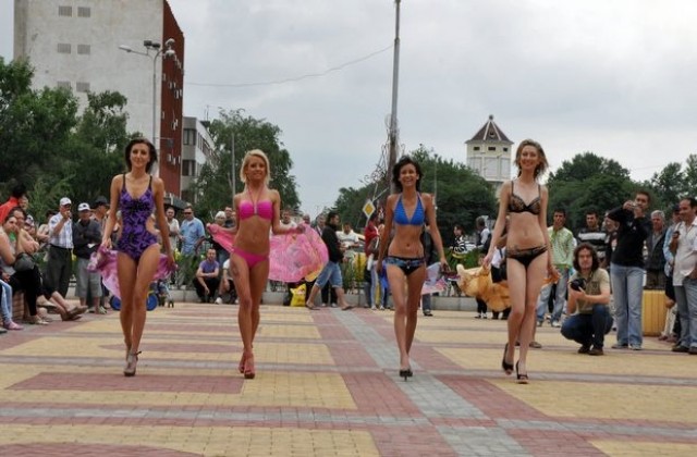 Дефиле Хайде на училище! организира димитровградският пазар