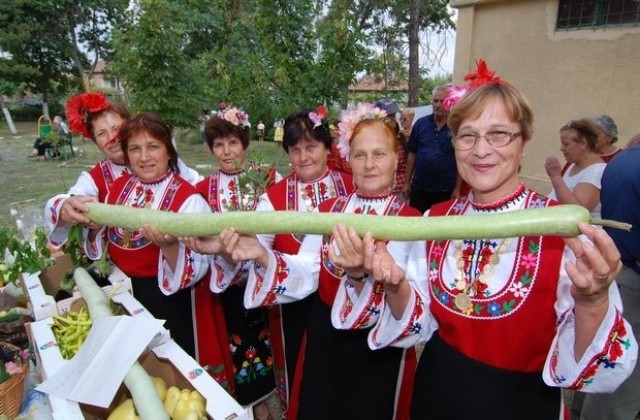 Даровете на природата за пети път в Крум