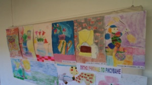 Млади художници показват изложба от свои картини в Трявна