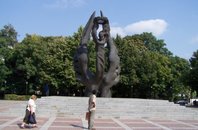 100 години е строен паметникът на Съединението в Пловдив