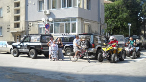 30 автомобила в рали по стъпките на конната дивизия на