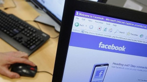 Facebook въвежда преводач на коментари