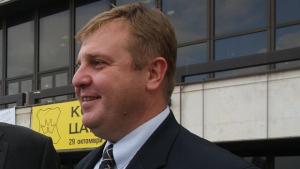 Красимир Каракачанов отрече междупартийни договорки срещу коалицията на Зеленогорски