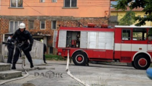 Изгоряха ремаркета със слама