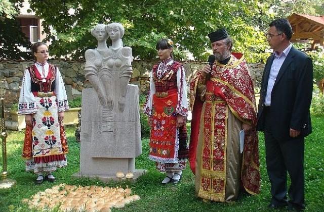 Паметник на заедността издигнаха в църквата „Свети Георги” в Кърджали