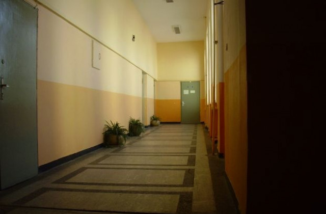 Ремонтите в училищата продължават, годината ще започне нормално