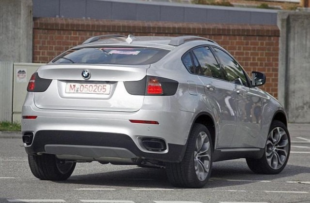 Фейслифтът на BMW X6 с три турбокомпресора