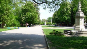 Нови 40 пейки поставят в кътовете за отдих и детските