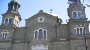 Показват частица от Светия кръст на Кръстовден