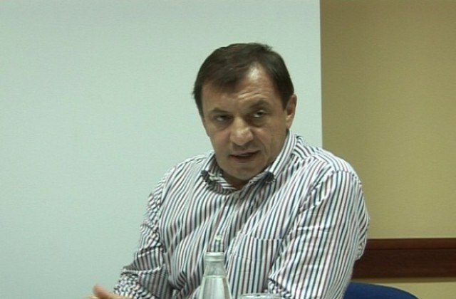 Подписка срещу партийните привилегии, инициира Ал. Петров