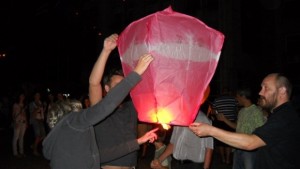 Полетяха хартиени фенери над Габрово