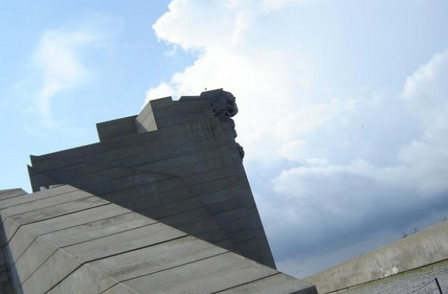 3 млн. лв. са нужни за ремонт на комплекс Създатели на българската държава