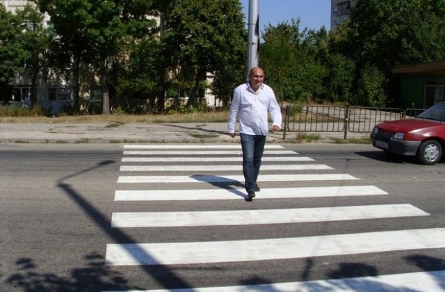 Плевенските социалисти “осиновиха” пешеходна пътека