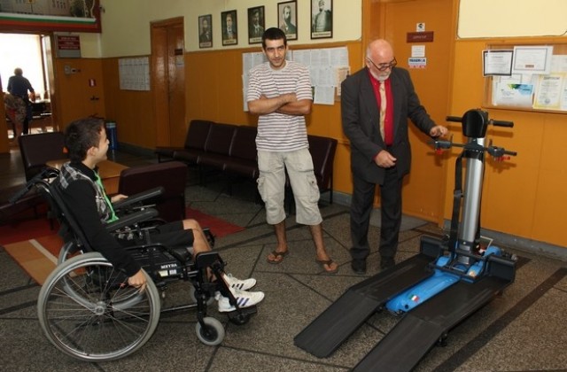 Модерен транспортьор ще помага на деца с увреждания в ПМГ