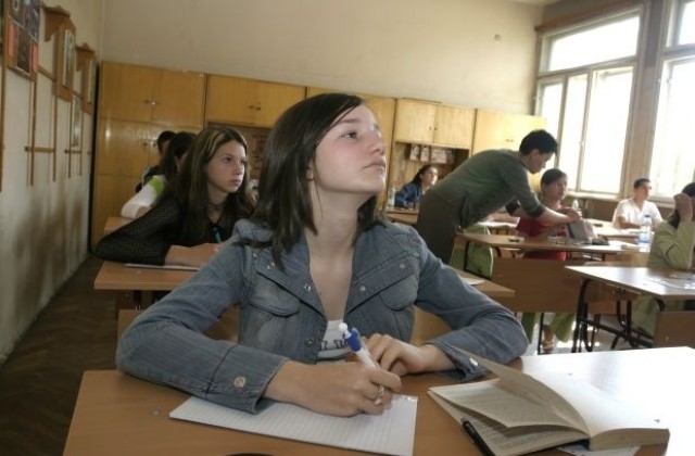 820 първокласници посрещат училищата в Добрич