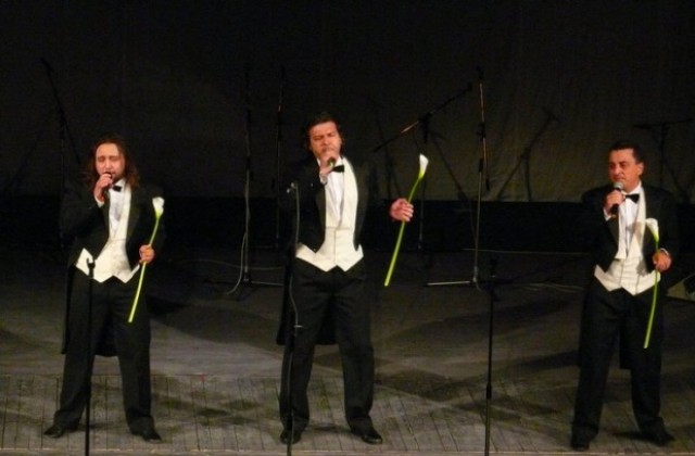 B.M.W.Trio Grandi Tenori