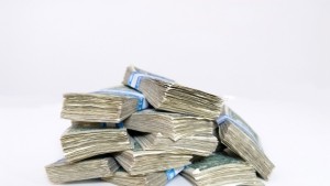 Фабрики на тезгяха заради дългове