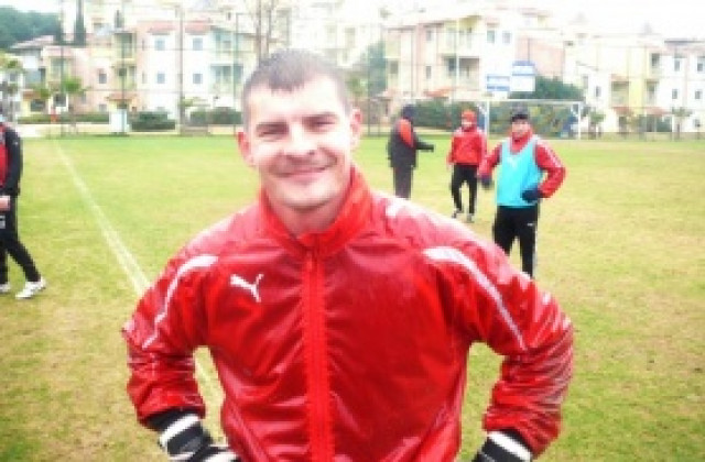 Локо Сф без титулярния си вратар срещу Славия