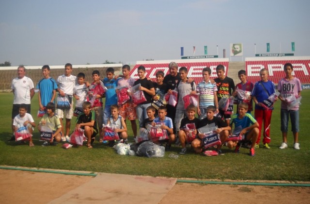 Децата на Ботев с нови екипи