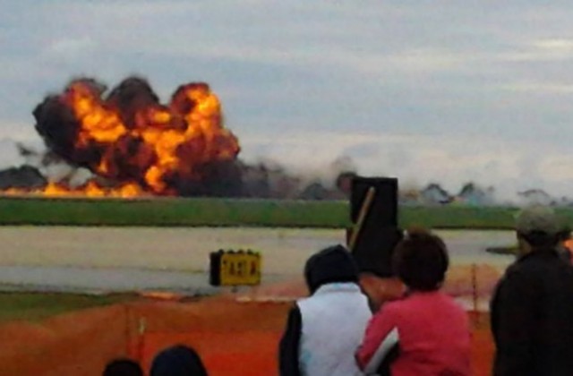 Пилот загина при катастрофа на авиошоу в САЩ