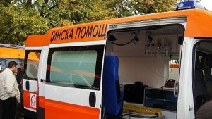 Мотоциклетист е в кома блъснат от товарен автомобил