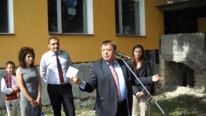 Започна изграждането на Общностен център за деца и семейства в