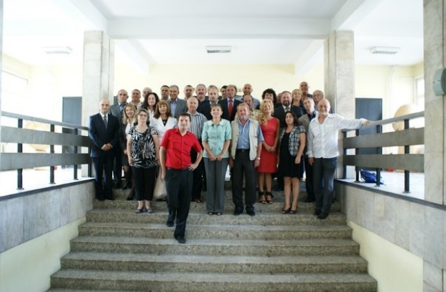 С обща снимка за спомен започна последното заседание на Общинския съвет в Габрово