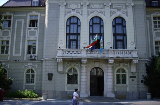 Изтича краен срок в конкурса на общината за купуване на автомобили