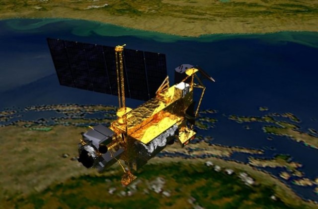 Американският спътник е паднал на Земята, видели отломки в Канада