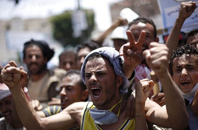 Най-малко 40 жертви взеха сражения в столицата на Йемен