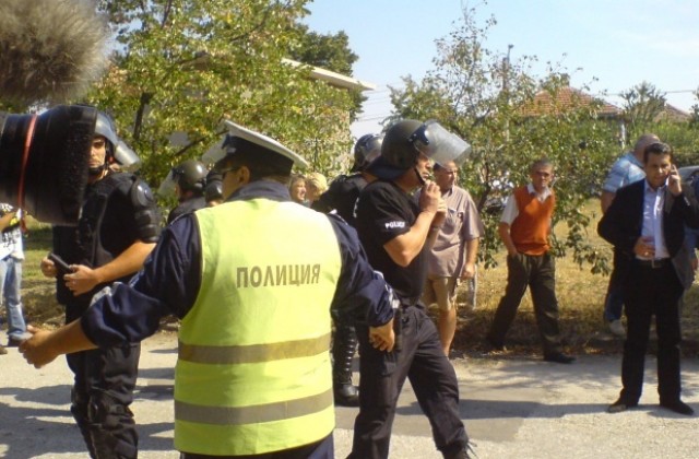 Протестите в Катуница продължават