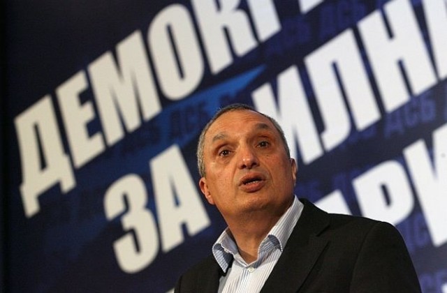 Иван Костов: Министър Цветанов трябва да напусне поста