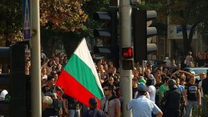 Една малка искра взриви мирна България