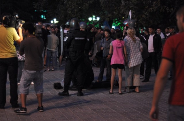 Полицията направи ултиматум на протестиращите