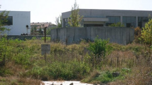 Замърсени производствени води от фирма Евромиг са изхвърлени на поляна