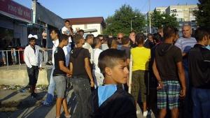 Ромите излизат на контрапротест ще подаряват цветя на минувачи