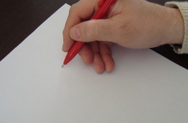 Законови промени дават право на повече хора на целеви помощи