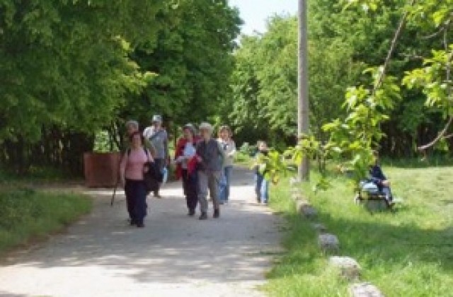 Движи се и победи по три маршрута през октомври