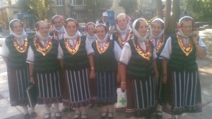 Сребро в косите но песен в сърцето