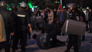 Полиция пази Максуда