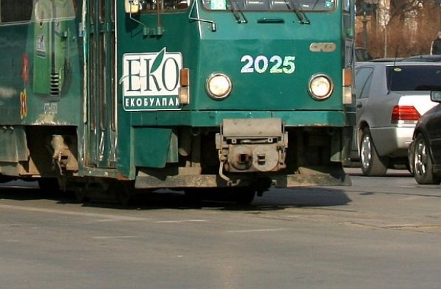 Спират временно трамваите по бул. „Македония заради ремонт