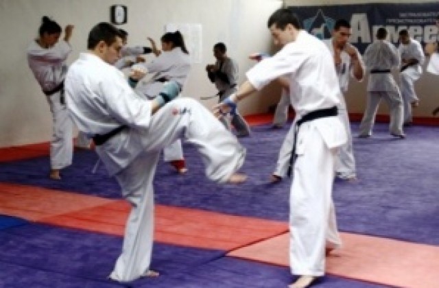 Национална купа по карате се провежда в Добрич